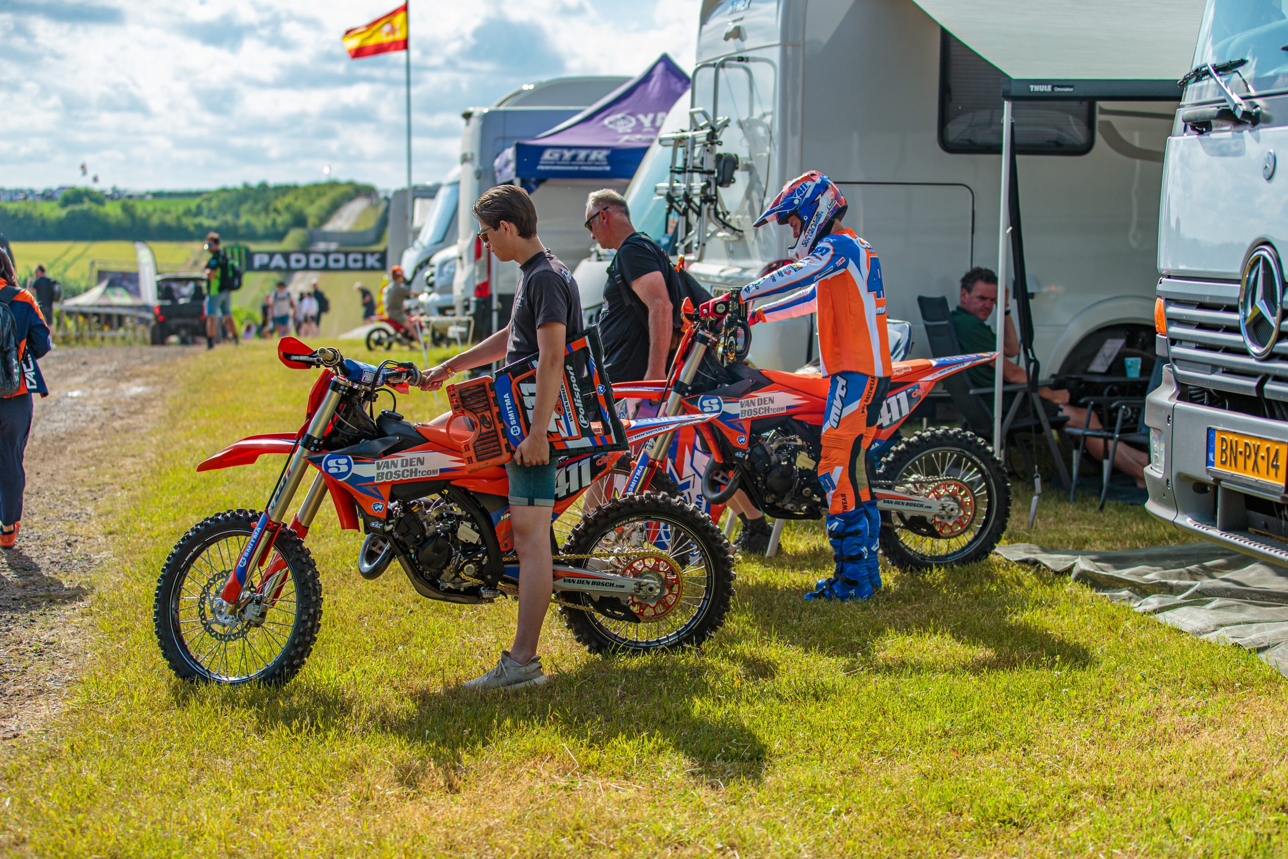 Leerzame EMX125 wedstrijd in Engeland voor Dex van den Broek
