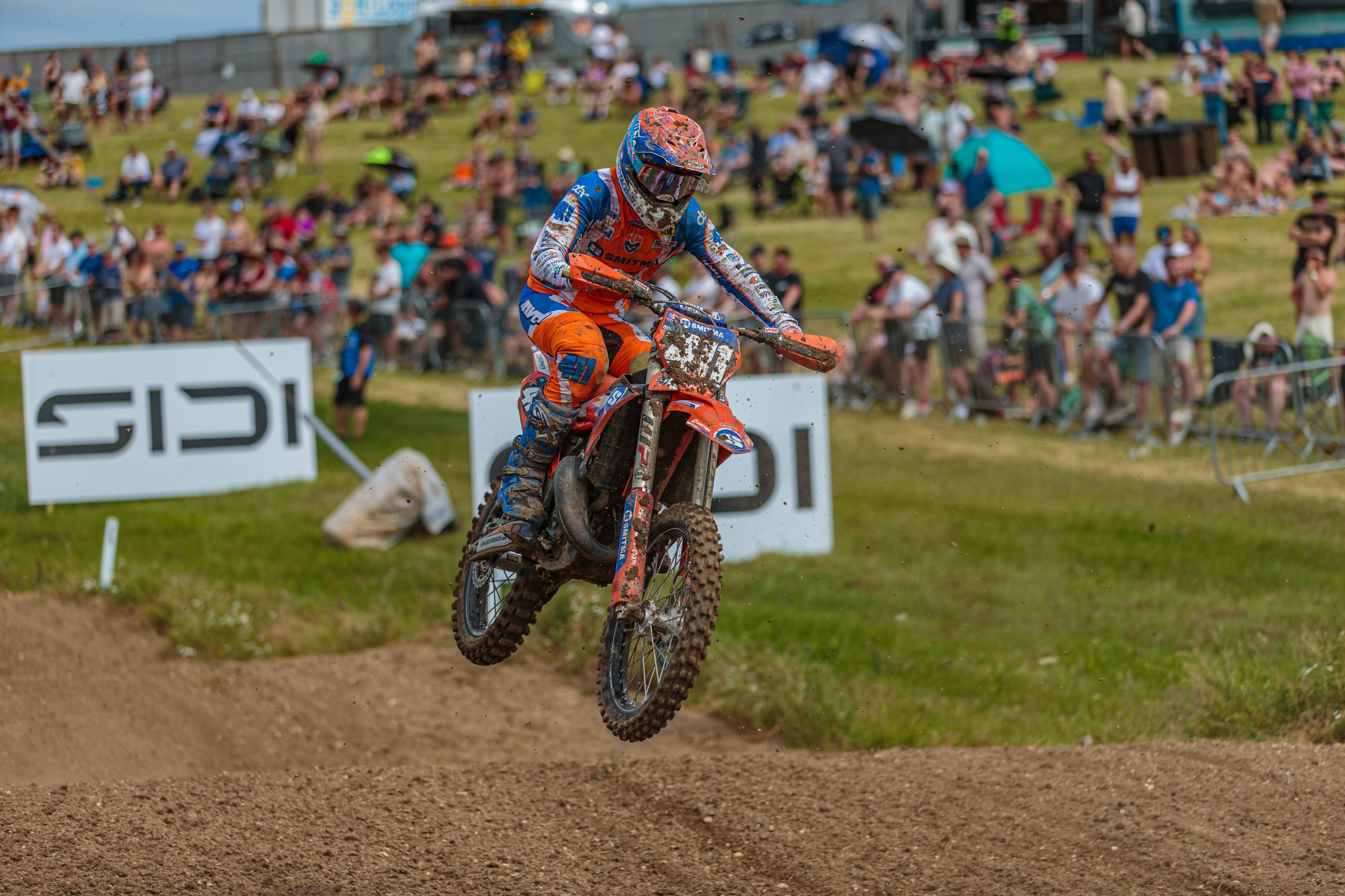 Leerzame EMX125 wedstrijd in Engeland voor Dex van den Broek