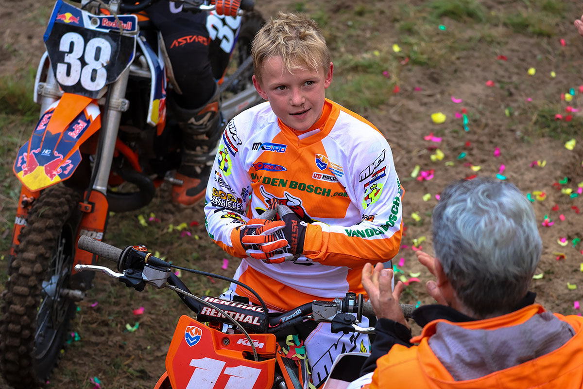 Dex van den Broek ongeslagen naar de titel!
