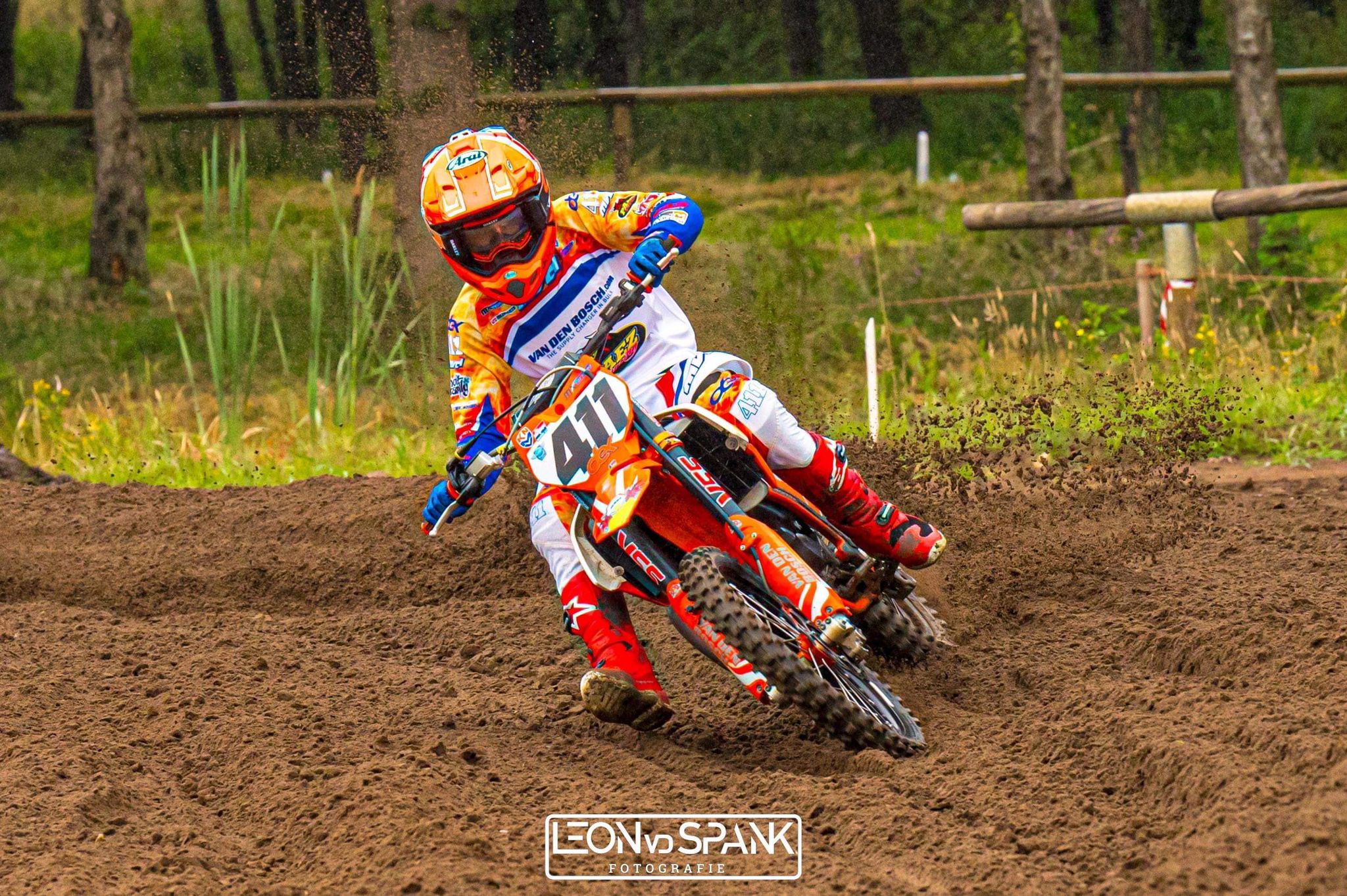 Dex van den Broek pakt eerste manchezege en podium in het ONK 85cc grote wielen in Hummelo