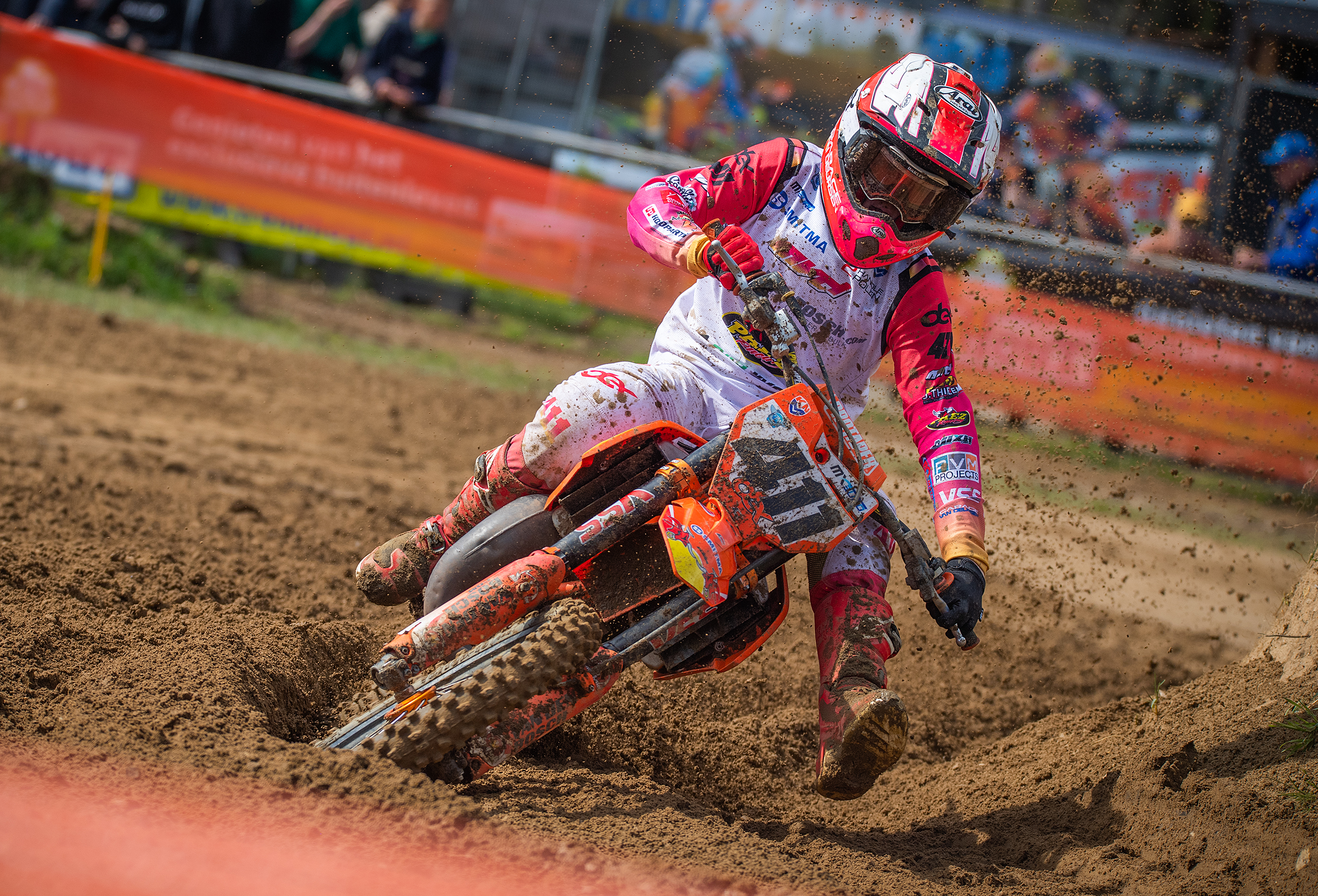 Dex van den Broek pakt een vierde plaats in de Dutch Masters of Motocross in Markelo
