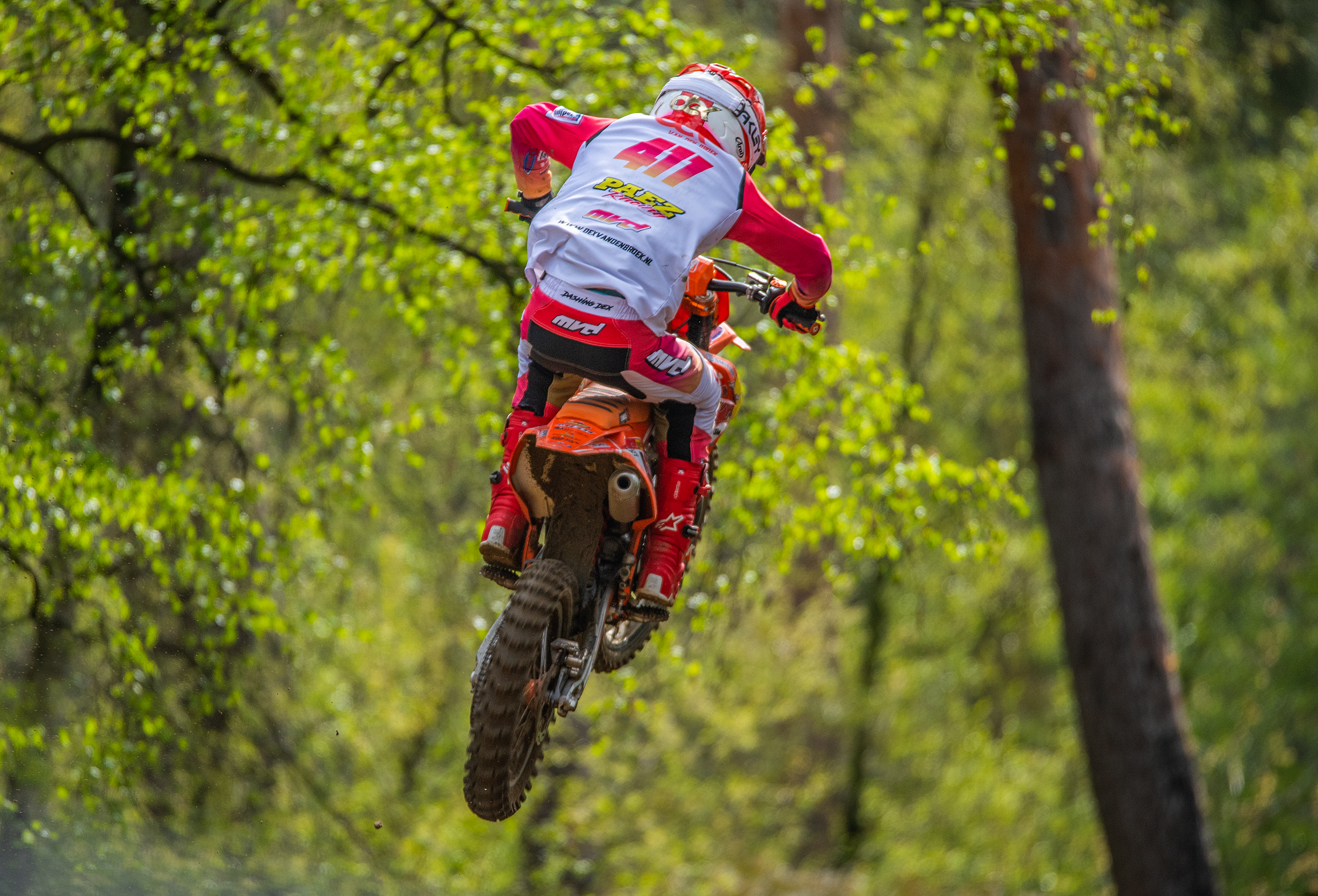 Dex van den Broek pakt een vierde plaats in de Dutch Masters of Motocross in Markelo
