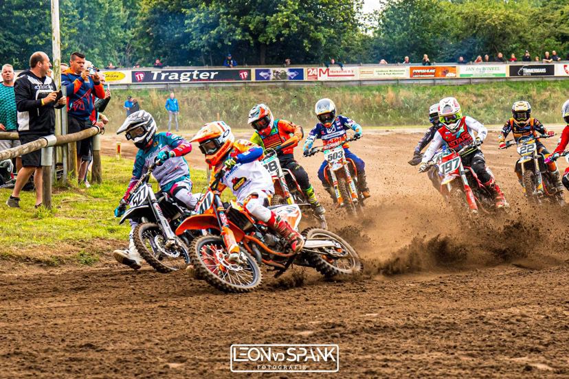 Dex van den Broek pakt eerste manchezege en podium in het ONK 85cc grote wielen in Hummelo