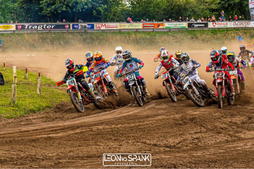 Dex van den Broek pakt eerste manchezege en podium in het ONK 85cc grote wielen in Hummelo